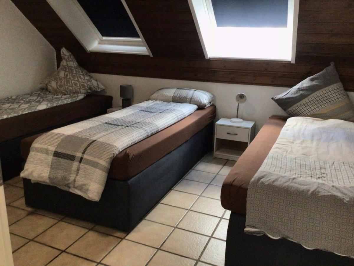 Apartments Rhona III Und IV Neunkirchen City Eksteriør billede